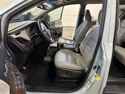 2015 Toyota Sienna XLE 7-Passenger   - Photo 10 - Portland, OR 97220