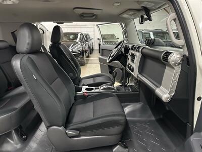 2010 Toyota FJ Cruiser  1-Owner - Photo 15 - Portland, OR 97220
