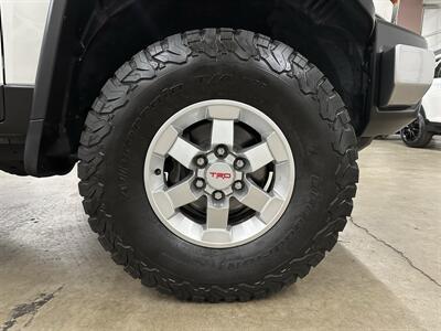 2010 Toyota FJ Cruiser  1-Owner - Photo 9 - Portland, OR 97220