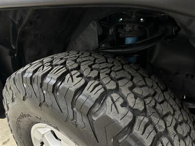 2010 Toyota FJ Cruiser  1-Owner - Photo 10 - Portland, OR 97220