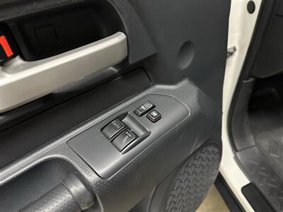 2010 Toyota FJ Cruiser  1-Owner - Photo 26 - Portland, OR 97220