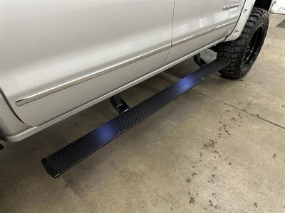 2017 GMC Sierra 1500 SLT  Lifted on 35s - Photo 9 - Portland, OR 97220