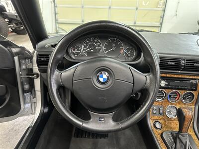 2001 BMW Z3 3.0i - Photo 16 - Portland, OR 97220