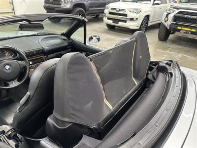2001 BMW Z3 3.0i - Photo 35 - Portland, OR 97220