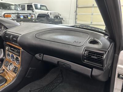 2001 BMW Z3 3.0i - Photo 32 - Portland, OR 97220