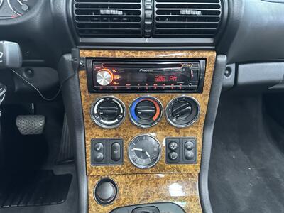 2001 BMW Z3 3.0i - Photo 33 - Portland, OR 97220