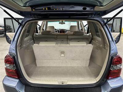 2005 Toyota Highlander Limited   - Photo 18 - Portland, OR 97220