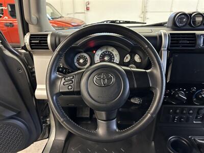 2010 Toyota FJ Cruiser TRD   - Photo 19 - Portland, OR 97220