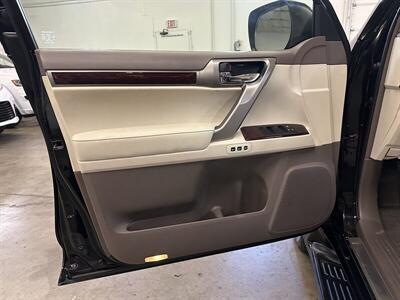 2015 Lexus GX 460   - Photo 25 - Portland, OR 97220