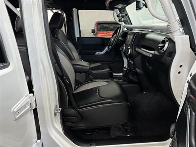 2014 Jeep Wrangler Unlimited Rubicon SUPERCHARGED - Photo 21 - Portland, OR 97220