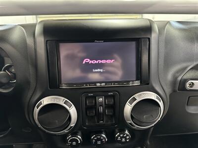 2014 Jeep Wrangler Unlimited Rubicon SUPERCHARGED - Photo 36 - Portland, OR 97220