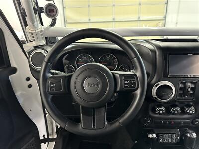 2014 Jeep Wrangler Unlimited Rubicon SUPERCHARGED - Photo 24 - Portland, OR 97220