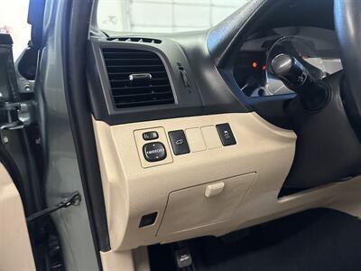 2011 Toyota Venza AWD V6 - Photo 29 - Portland, OR 97220