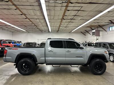 2018 Toyota Tacoma TRD Off-Road   - Photo 2 - Portland, OR 97220