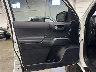 2016 Toyota Tacoma TRD Off-Road   - Photo 26 - Portland, OR 97220