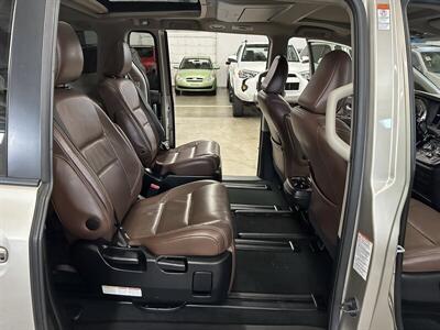 2015 Toyota Sienna Limited Premium 7-Pa - Photo 12 - Portland, OR 97220