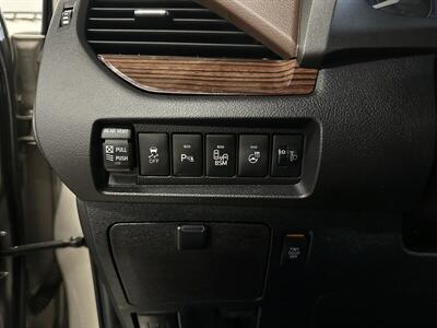 2015 Toyota Sienna Limited Premium 7-Pa - Photo 24 - Portland, OR 97220