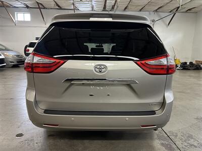 2015 Toyota Sienna Limited Premium 7-Passenger - Photo 4 - Portland, OR 97220