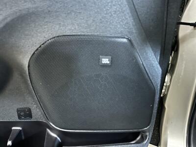 2015 Toyota Sienna Limited Premium 7-Pa - Photo 31 - Portland, OR 97220