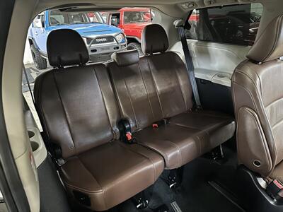 2015 Toyota Sienna Limited Premium 7-Pa - Photo 14 - Portland, OR 97220