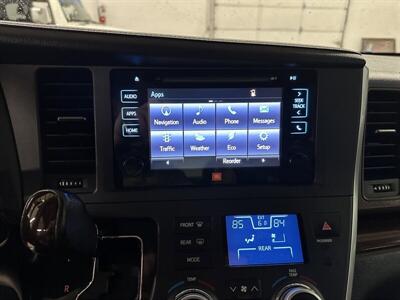 2015 Toyota Sienna Limited Premium 7-Pa - Photo 19 - Portland, OR 97220