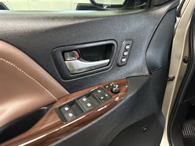 2015 Toyota Sienna Limited Premium 7-Passenger - Photo 30 - Portland, OR 97220