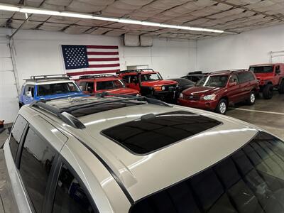 2015 Toyota Sienna Limited Premium 7-Passenger - Photo 8 - Portland, OR 97220