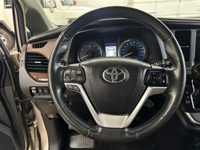 2015 Toyota Sienna Limited Premium 7-Passenger - Photo 22 - Portland, OR 97220