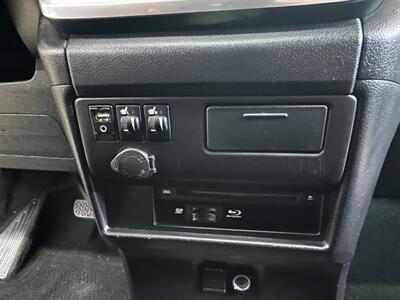2015 Toyota Sienna Limited Premium 7-Passenger - Photo 28 - Portland, OR 97220