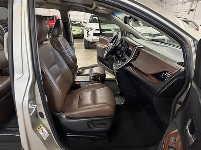 2015 Toyota Sienna Limited Premium 7-Passenger - Photo 13 - Portland, OR 97220