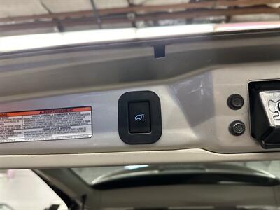 2015 Toyota Sienna Limited Premium 7-Pa - Photo 43 - Portland, OR 97220