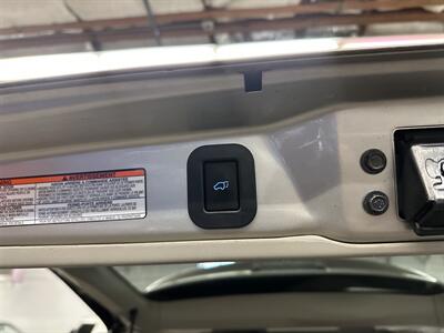 2015 Toyota Sienna Limited Premium 7-Passenger - Photo 43 - Portland, OR 97220