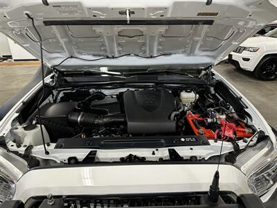 2018 Toyota Tacoma TRD Off-Road   - Photo 13 - Portland, OR 97220