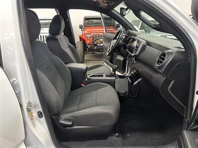 2018 Toyota Tacoma TRD Off-Road   - Photo 18 - Portland, OR 97220