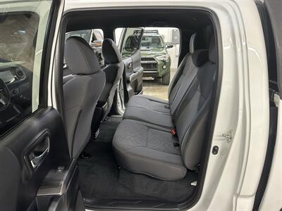 2018 Toyota Tacoma TRD Off-Road   - Photo 17 - Portland, OR 97220