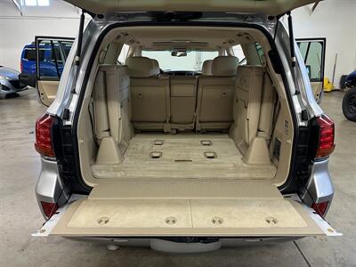 2008 Lexus LX 570   - Photo 17 - Portland, OR 97220