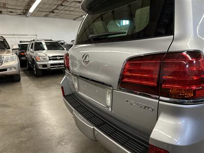 2008 Lexus LX 570   - Photo 47 - Portland, OR 97220