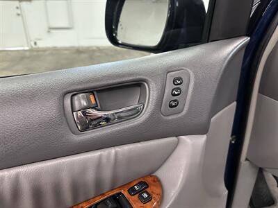 2006 Toyota Sienna XLE Limited 7 Passenger   - Photo 25 - Portland, OR 97220