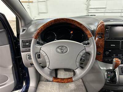 2006 Toyota Sienna XLE Limited 7 Passenger   - Photo 19 - Portland, OR 97220