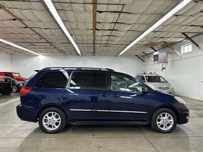 2006 Toyota Sienna XLE Limited 7 Passen   - Photo 2 - Portland, OR 97220