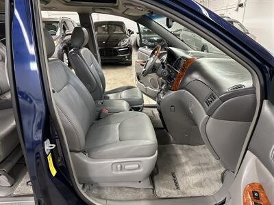 2006 Toyota Sienna XLE Limited 7 Passenger   - Photo 13 - Portland, OR 97220