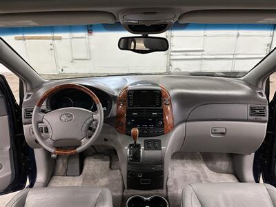 2006 Toyota Sienna XLE Limited 7 Passenger   - Photo 18 - Portland, OR 97220