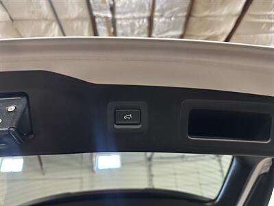 2022 Mazda CX-5 2.5 S Preferred   - Photo 38 - Portland, OR 97220