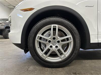 2013 Porsche Cayenne Diesel - Photo 49 - Portland, OR 97220