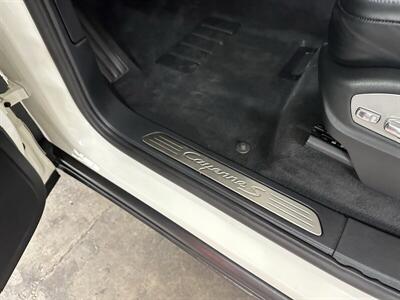 2012 Porsche Cayenne S  1-Owner - Photo 27 - Portland, OR 97220