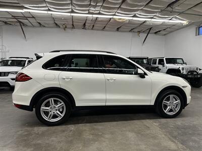 2012 Porsche Cayenne S  1-Owner - Photo 2 - Portland, OR 97220