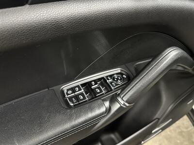 2012 Porsche Cayenne S  1-Owner - Photo 31 - Portland, OR 97220