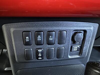 2012 Toyota FJ Cruiser Trail Teams Special  SOLID AXLE SWAP - Photo 46 - Portland, OR 97220