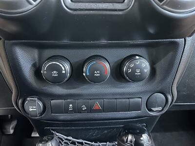 2012 Jeep Wrangler Unlimited Sport   - Photo 29 - Portland, OR 97220