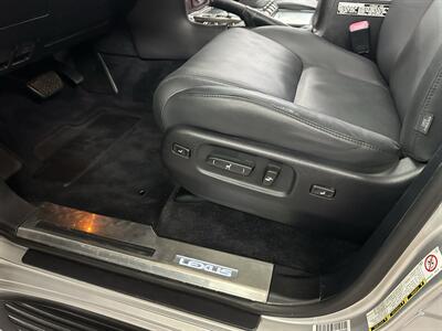 2011 Lexus LX 570 - Photo 34 - Portland, OR 97220
